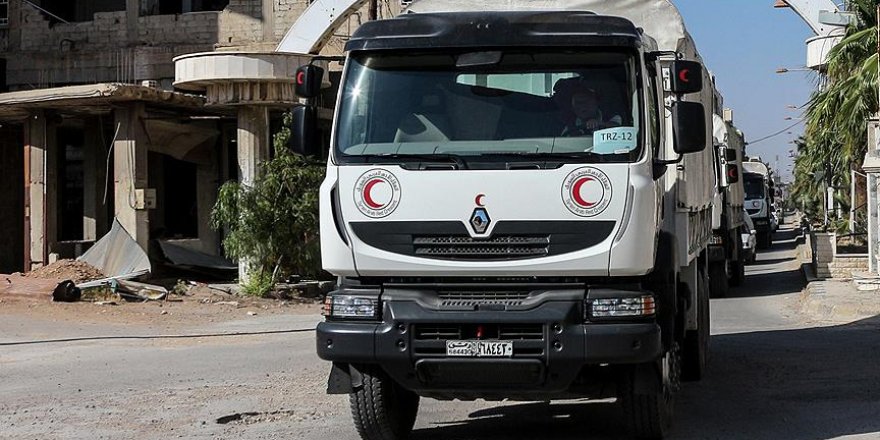 Suriye rejimi, insani yardım kafilesini bombaladı: 2 ölü