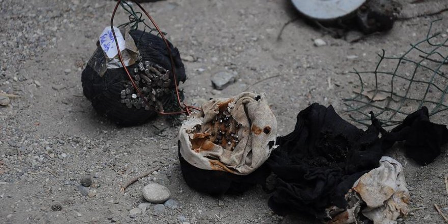 Şüpheli paketten 'büyü' malzemeleri çıktı