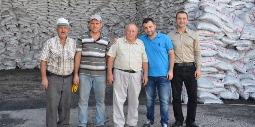 Somalı esnaf sigarayı bırakan işçilerine 100 TL prim veriyor
