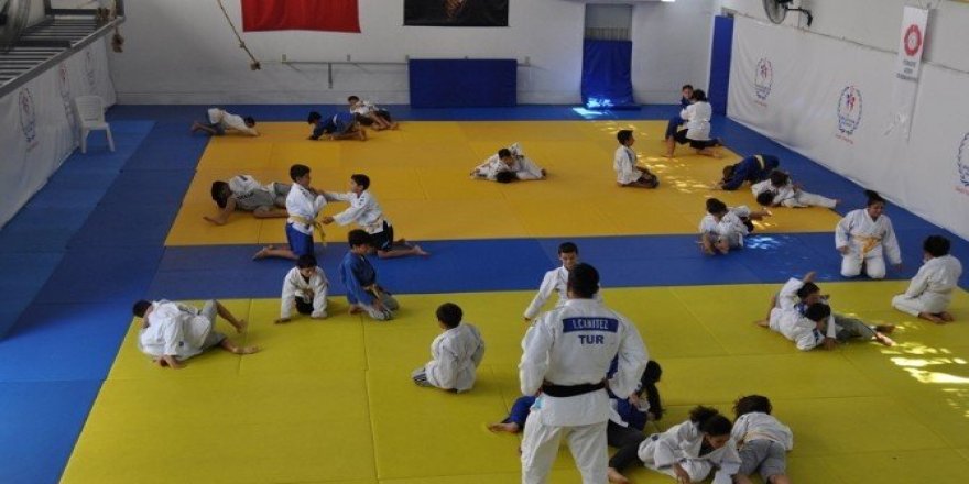 Büyükşehir judocuları turnuvalara hazırlanıyor