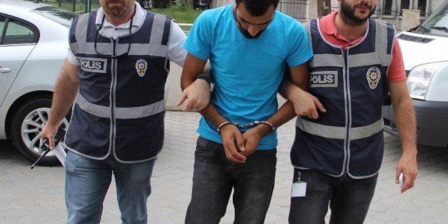 Telefon dolandırıcısı, altınları alamadan yakalandı
