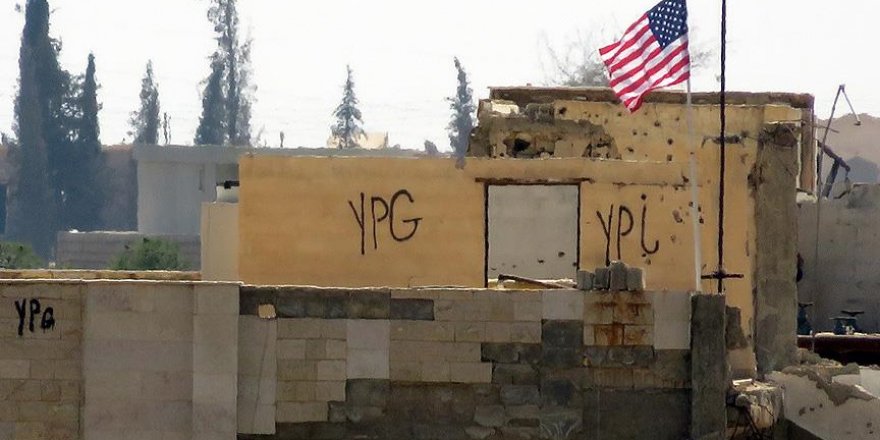 PYD binasındaki ABD bayrağı yerinde duruyor