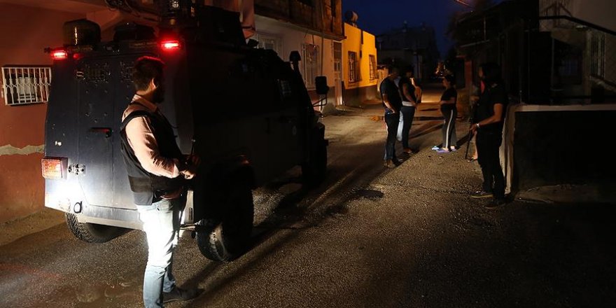 Adana'da 'torbacı'lara şafak operasyonu