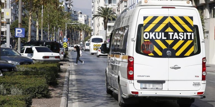 '16 bin servis aracı sorunsuz iş başı yaptı'