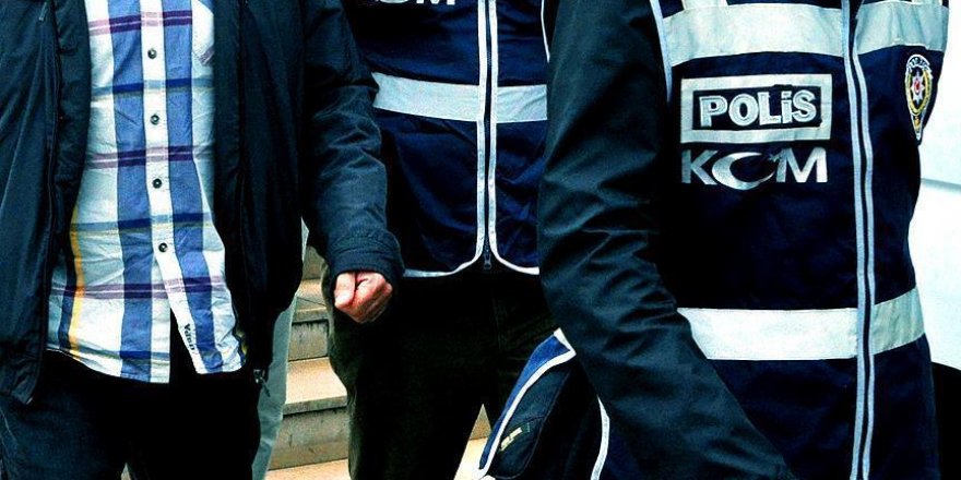 Konya'da 12 öğretmen FETÖ'den gözaltına alındı