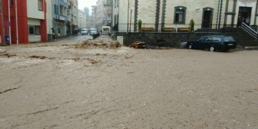 Trabzon ve Giresun’da şiddetli yağış