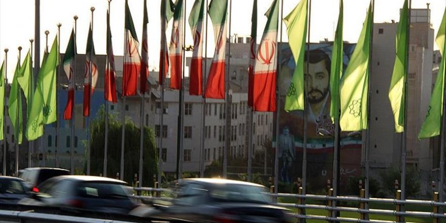 İran'da 'kadınlara bisiklet yasağına' tepki