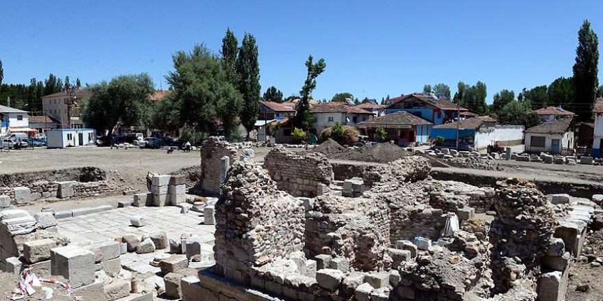 Antik kentin sakinleri hem mutlu hem sıkıntılı