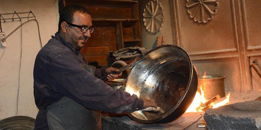 Bakıra ilgi ilçenin son kalaycısını sevindiriyor