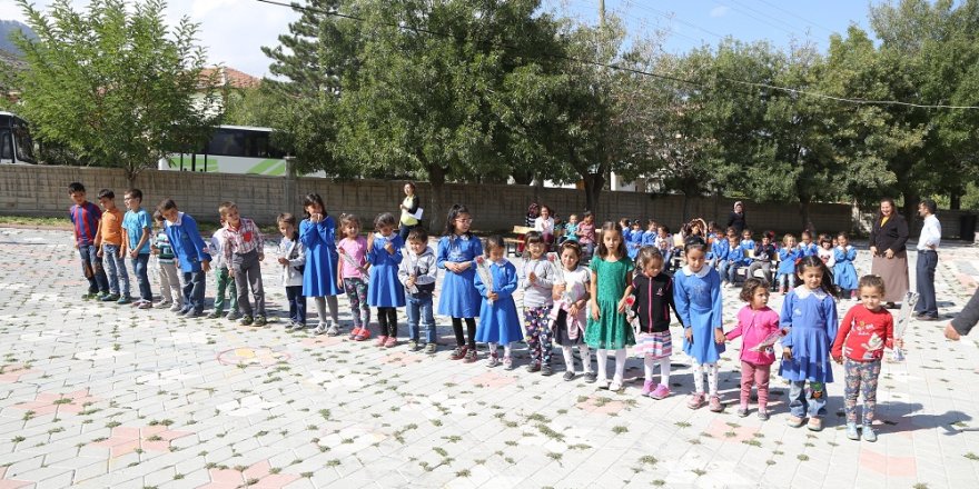 Halkapınar'da İlköğretim haftası kutlandı