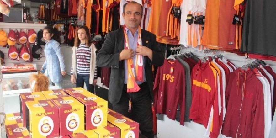 Galatasaray Gezici Mağazası ilgi görüyor