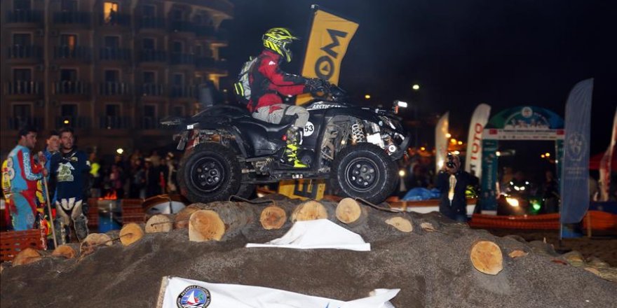 Motor sporcuları Baja Rallisi'nin ilk etabını tamamladı