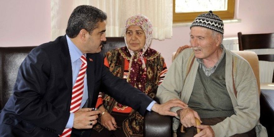 Haluk Alıcık, Alzheimer hastalarını yalnız bırakmadı