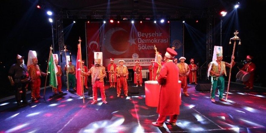 Beyşehir Belediyesi Mehteran Takımı konser vermeye başladı