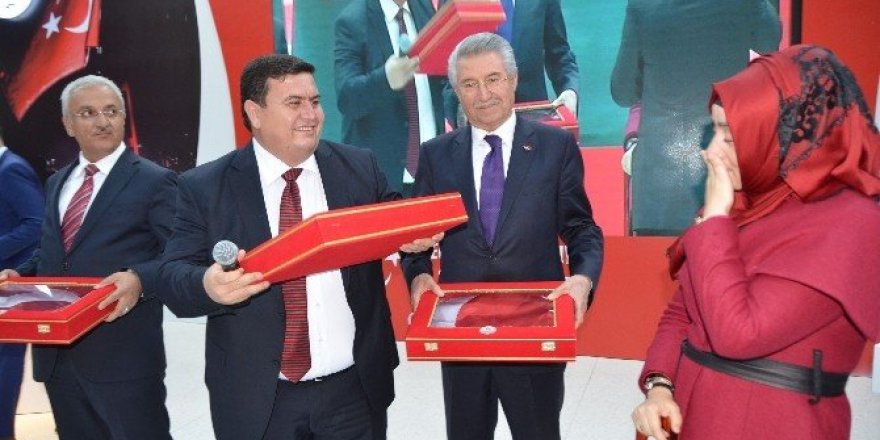 Demokrasi kahramanları Erzincanlılar ile buluştu