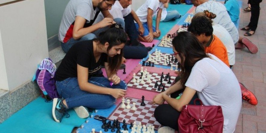 "Sokakta Satranç Var" etkinliği