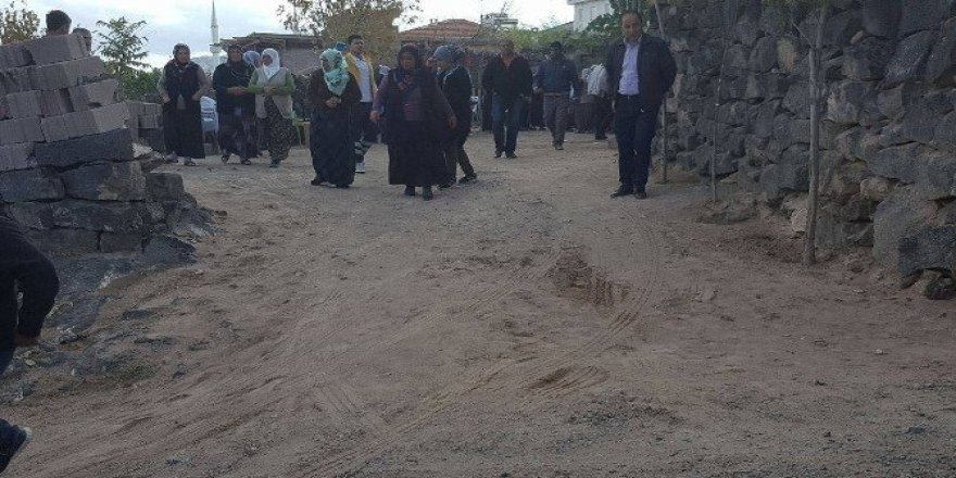 Nevşehir’de bahçe duvarı çöktü, 4 kişi yaralandı