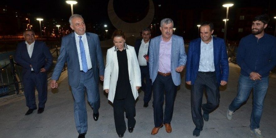 Çalık ‘15 Temmuz Milli İrade Anıtı’nda incelemelerde bulundu
