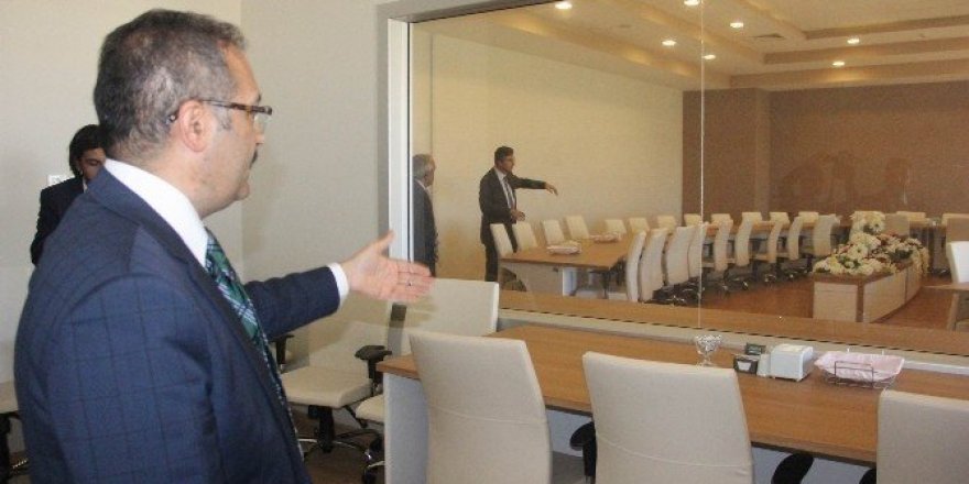 FETÖ üniversitesinde gizli kozmik oda ve sorgu odası bulundu