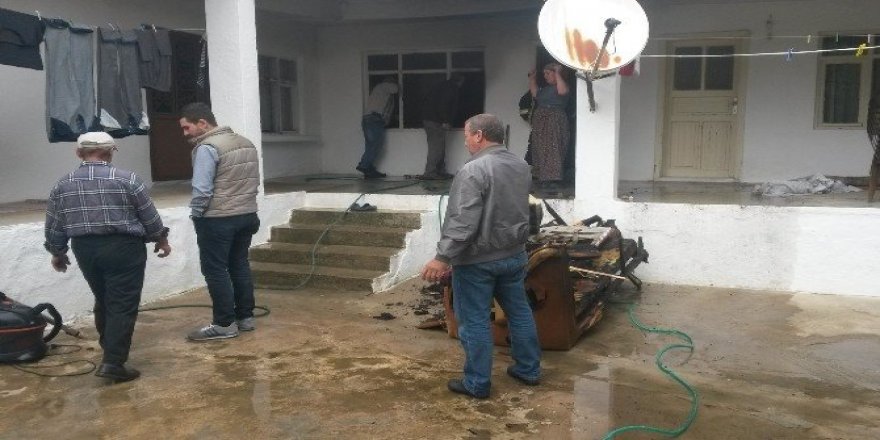 Tekirdağ’da ev yanğını
