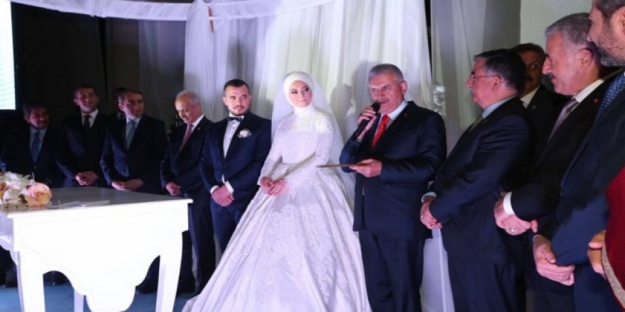 Binali Yıldırım, yeğeninin nikah şahidi oldu
