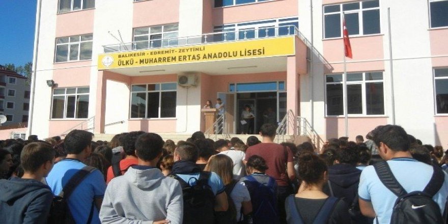 Öğrencilerden ’15 Temmuz’ programı