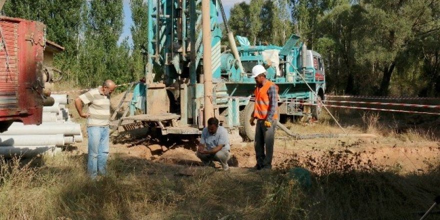 Konya Büyükşehir, üç mahallenin daha su özlemini giderdi