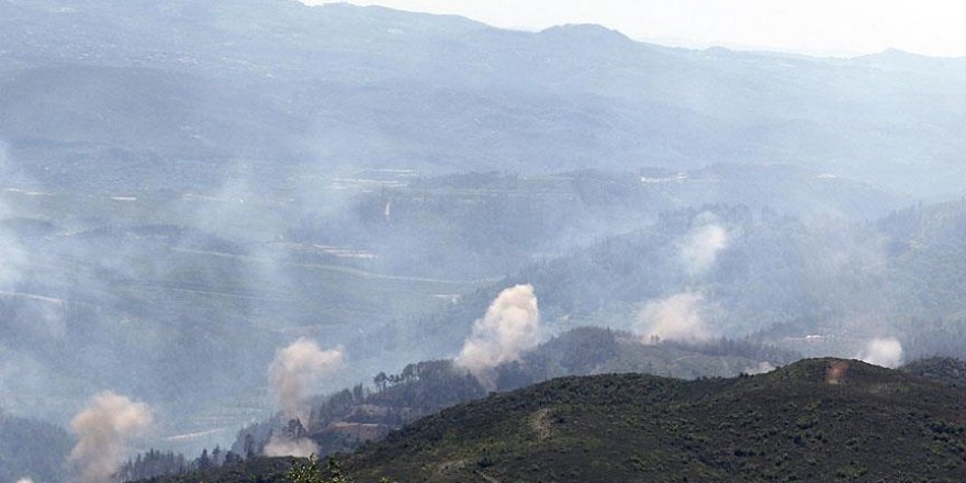 Suriye rejimi ve Rus jetleri Türkmendağı'na saldırıyor