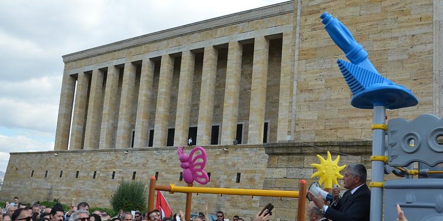 Anıtkabir'deki oyun alanı kaldırılacak