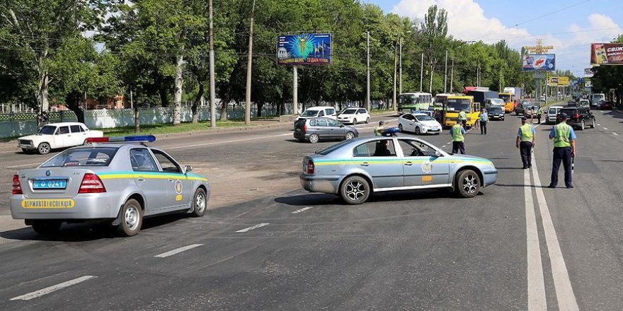Trafik kurallarını ihlal eden sürücü 2 polisi öldürdü