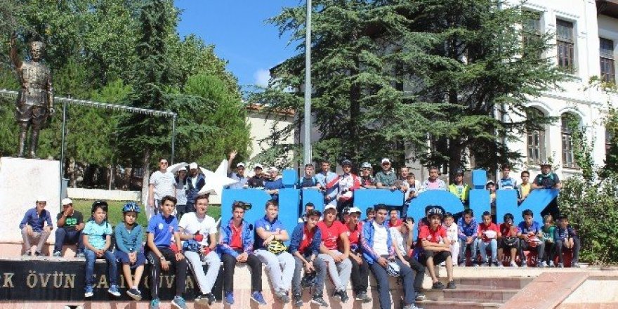 Çevreci ve sağlıklı bir ulaşım için pedal çevirdiler