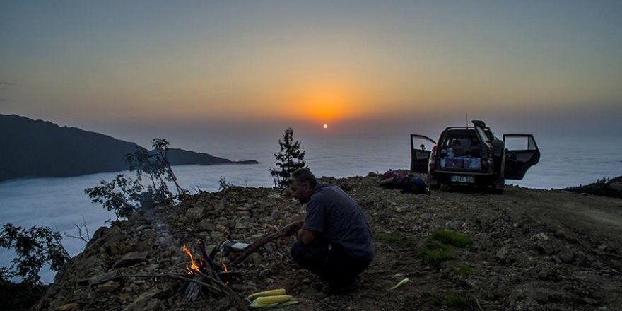 Marsis Dağı "bulutların üzerine çıkmak isteyenleri" bekliyor
