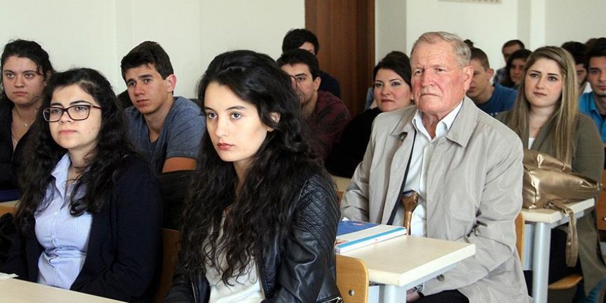 Trakya Üniversitesi'nin 'ihtiyar delikanlısı' ders başı yaptı