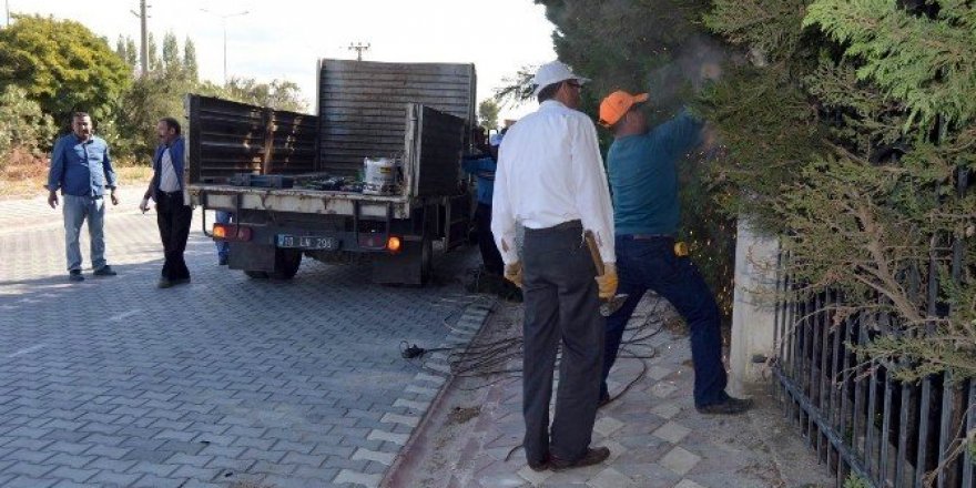 800 bin liralık lüks dublekslerin istinat duvarları kaçak çıktı