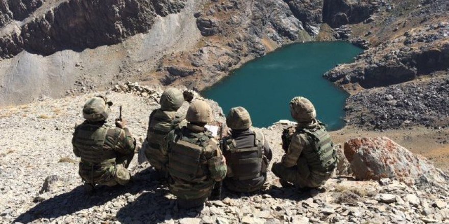 TSK: "Terör örgütüne ait 2 sığınak imha edildi"