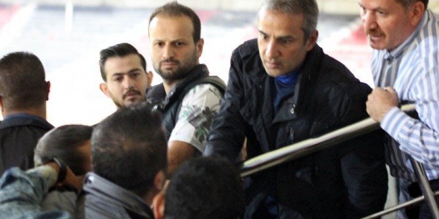 Gaziantepspor taraftarlarından İsmail Kartal’a tepki