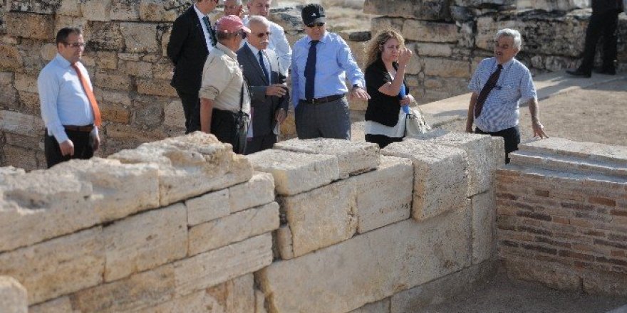Vali Altıparmak’ Pamukkale’de incelemelerde bulundu