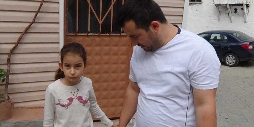 Çocuk, parkta bulduğu kuru sıkı tabancayla oynarken arkadaşını yaraladı