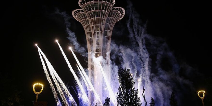 EXPO 2016 Antalya Kulesi'nde havai fişek gösterisi