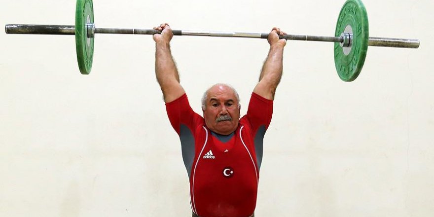 68 yaşında, 3. kez dünya şampiyonu olmak istiyor
