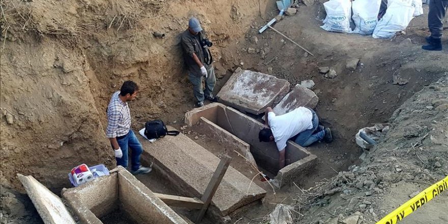 Çanakkale'de bulunan lahitten altın çıktı