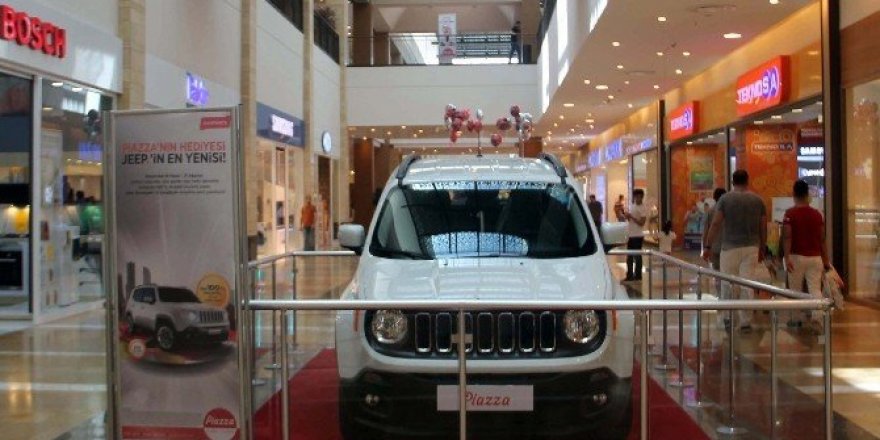 Gezmeye geldiği Şanlıurfa’da otomobil kazandı