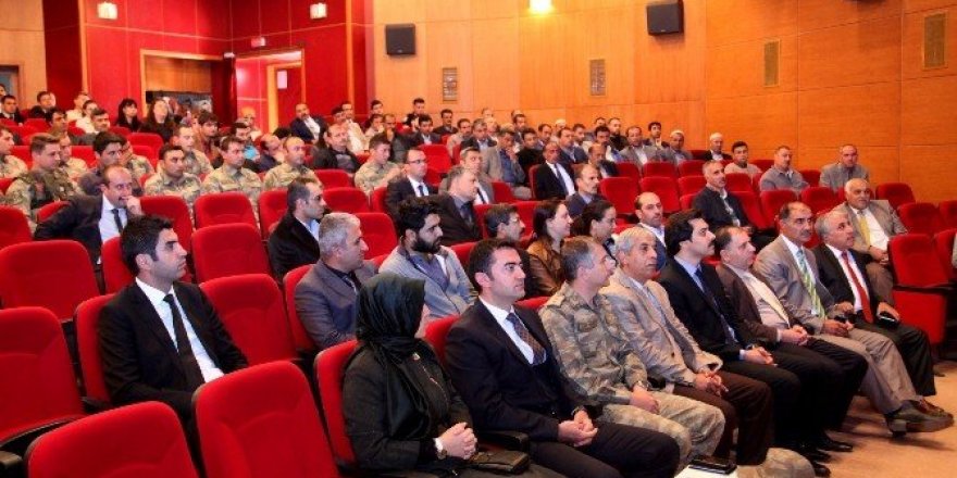Ahlat’ta protokol ve nezaket kuralları eğitimi