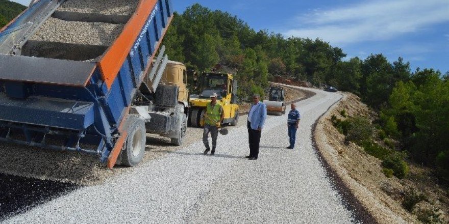 Kızıldağ yolu asfalta kavuştu