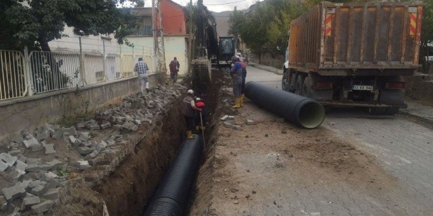 Tatvan’da sel ve su baskınlarına karşı önlem alınıyor