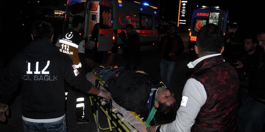 İşçileri taşıyan otobüs ile kamyon çarpıştı: 1 ölü, 29 yaralı