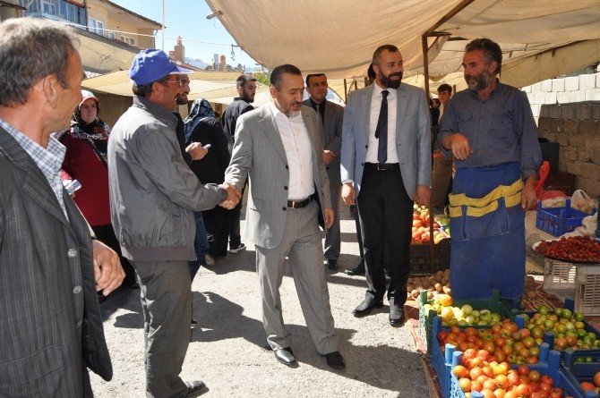Başkan Tutal, pazarcı esnafını ziyaret etti