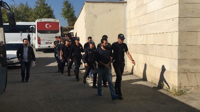 Sakarya İl Emniyet Müdürlüğünde görevli 30 polis adliyeye sevk edildi