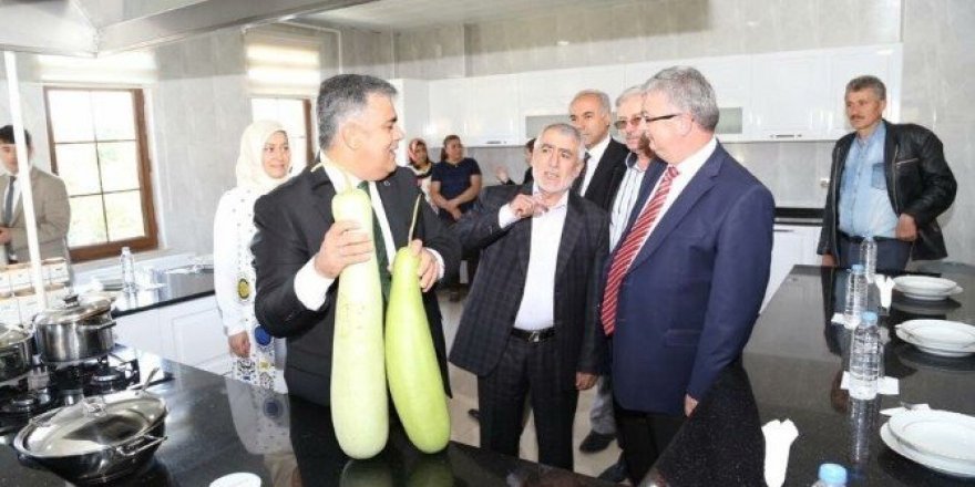 Ereğli’de uzun kabak yemeği yarıştı