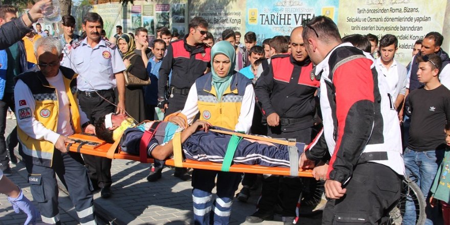 Konya'da tramvay yoluna düşen çocuk yaralandı